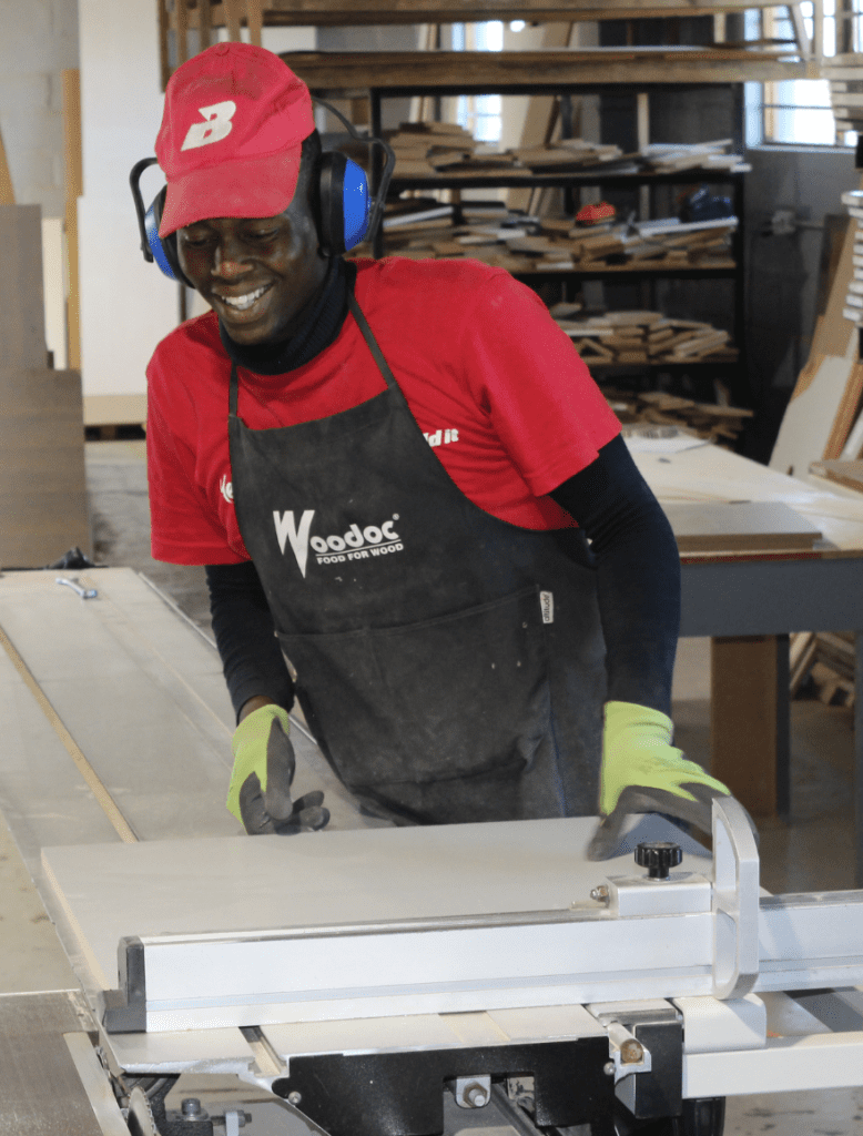 Build it Bredasdorp Services Board Cutting